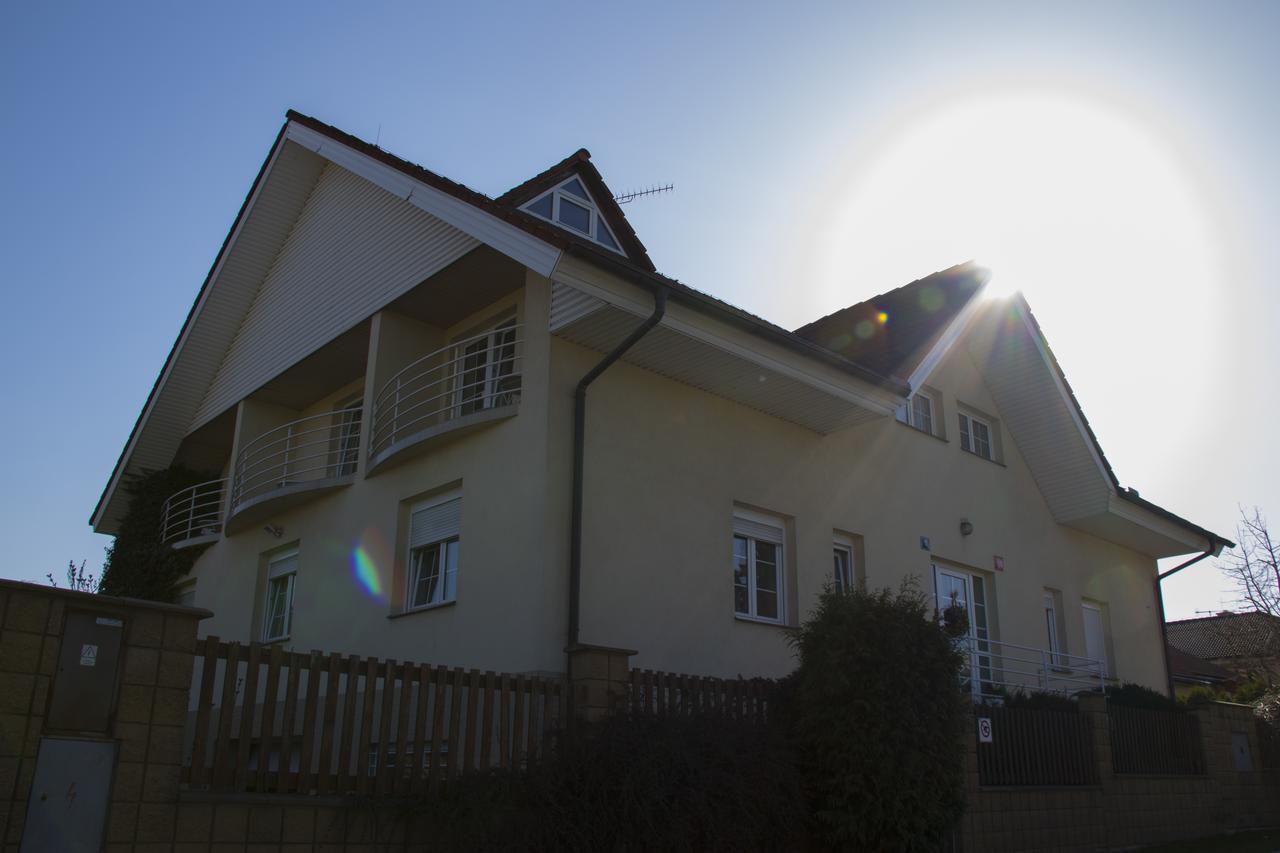 Homepension Prag Exteriör bild
